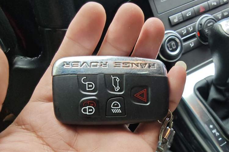 Used Land Rover Range Sport 2013 3.0 TDV6 Diesel Edition Vehicle Key