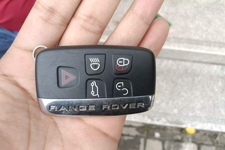 Used Land Rover Range Sport 2013 3.0 TDV6 Diesel Edition Vehicle Key