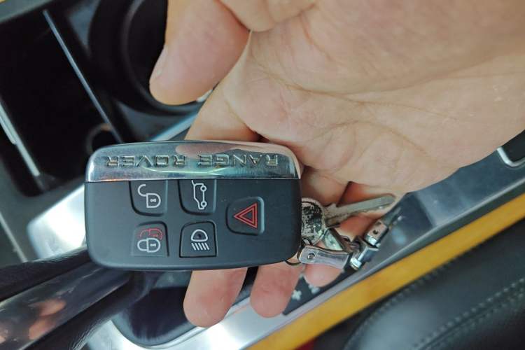 Used Land Rover Range Sport 2013 3.0 TDV6 Diesel Edition Vehicle Key