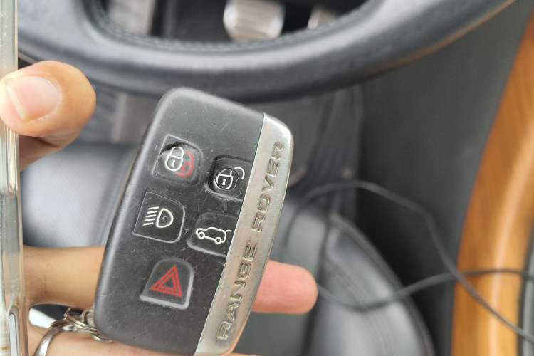 Used Land Rover Range Sport 2013 3.0 TDV6 Diesel Edition Vehicle Key