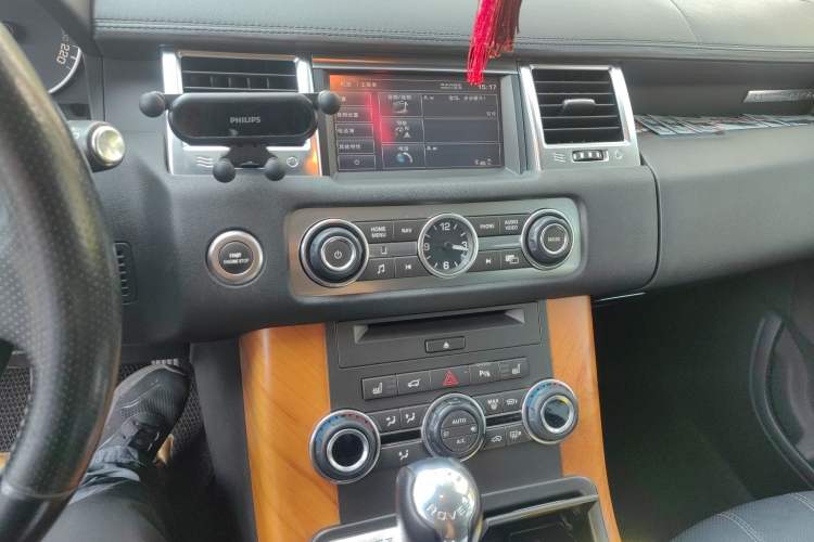Used Land Rover Range Sport 2013 5.0 SC V8 HSE Audio And AC Panel