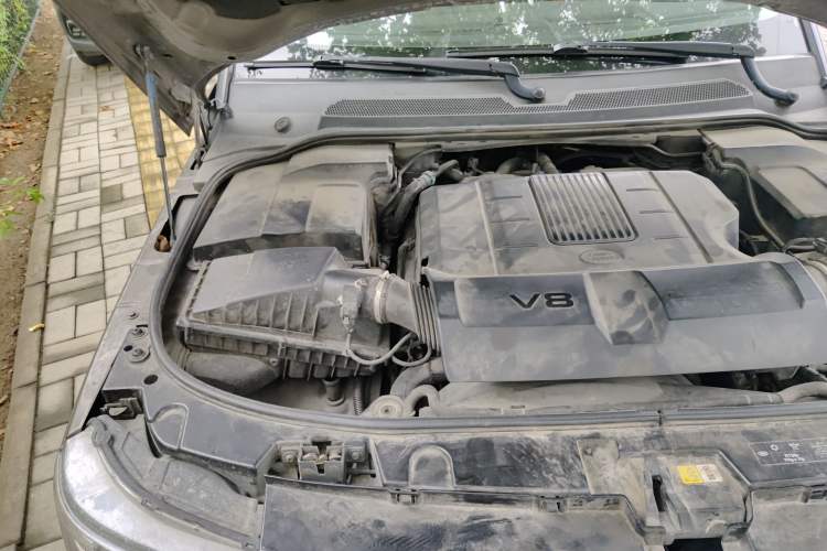 Used Land Rover Range Sport 2013 5.0 NA V8 HSE Engine Bay Right