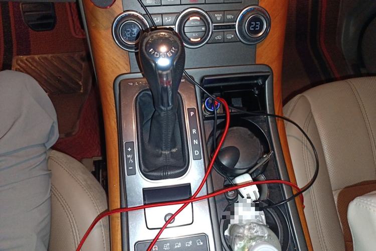 Used Land Rover Range Sport 2013 3.0 TDV6 Diesel Edition Gear Lever