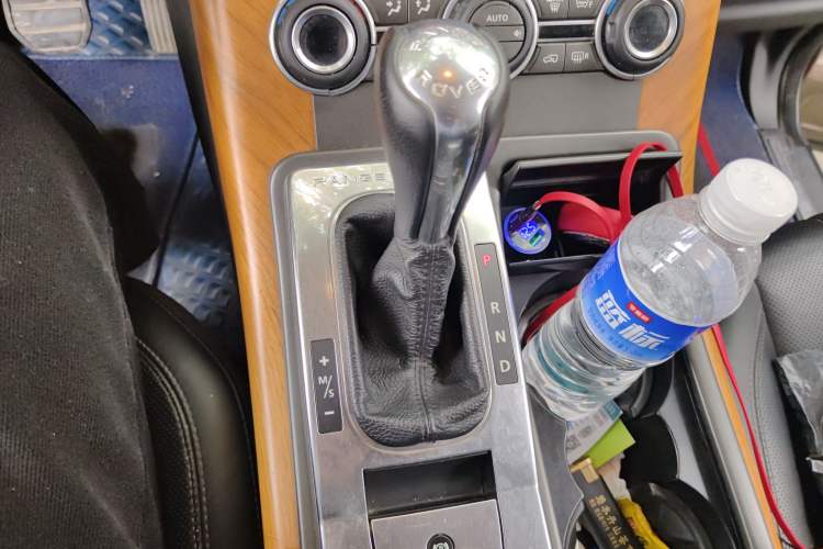 Used Land Rover Range Sport 2013 5.0 NA V8 HSE Gear Lever