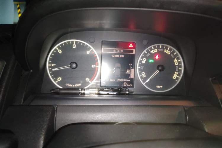 Used Land Rover Range Sport 2013 3.0 TDV6 Diesel Edition Instrument Cluster