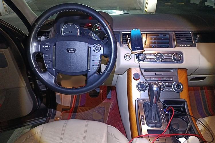 Used Land Rover Range Sport 2013 3.0 TDV6 Diesel Edition Steering Wheel