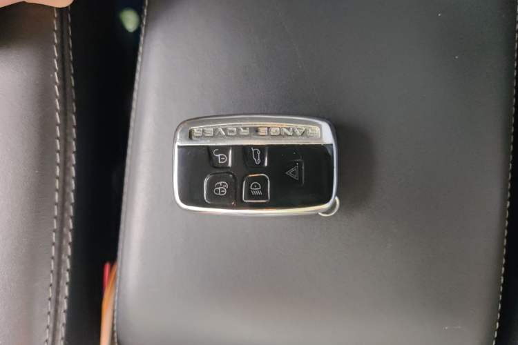 Used Land Rover Range Sport 2013 5.0 NA V8 HSE Vehicle Key