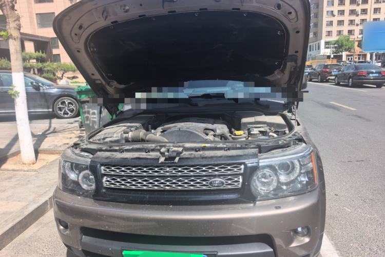 Used Land Rover Range Sport 2013 3.0 TDV6 Diesel Ultimate Sport Edition Engine Bay
