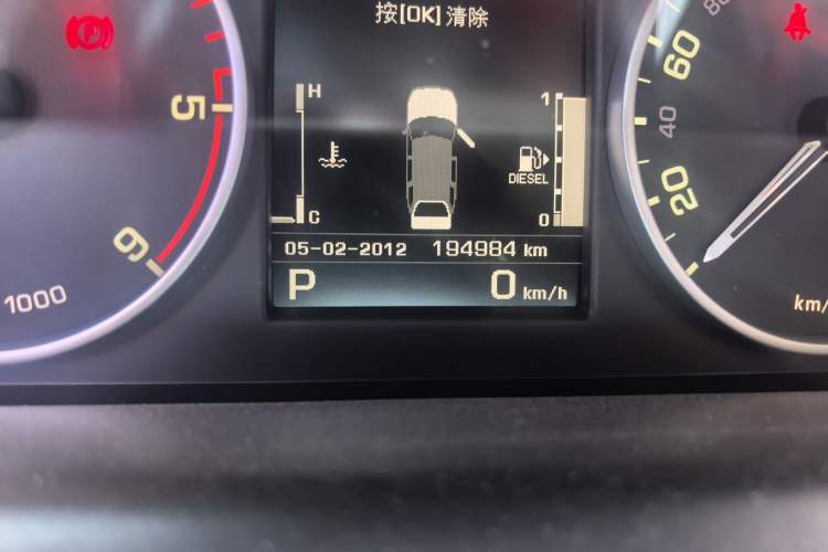 Used Land Rover Range Sport 2013 3.0 TDV6 Diesel Ultimate Sport Edition Odometer Close Up