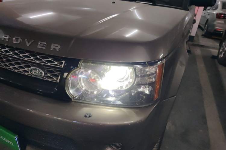 Used Land Rover Range Sport 2013 3.0 TDV6 Diesel Edition Right Front Headlight