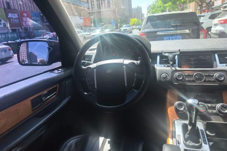Used Land Rover Range Sport 2013 3.0 TDV6 Diesel Ultimate Sport Edition Steering Wheel