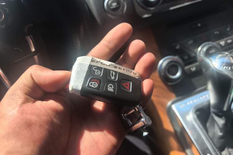 Used Land Rover Range Sport 2013 3.0 TDV6 Diesel Ultimate Sport Edition Vehicle Key