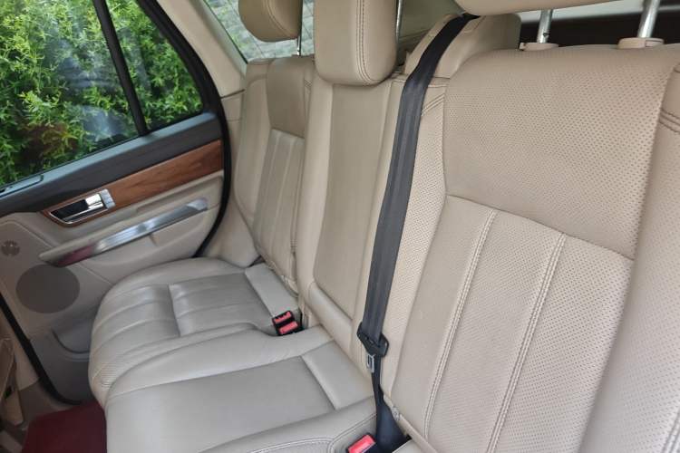Used Land Rover Range Sport 2013 3.0 TDV6 Diesel Edition Left Rear Seat