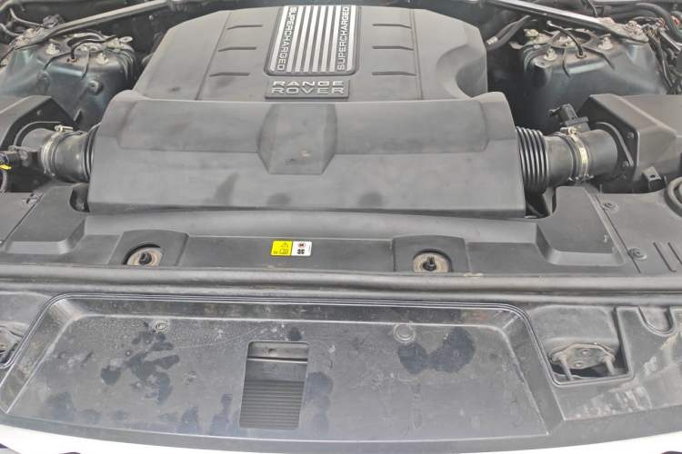 Used Land Rover Range Sport  Engine Bay