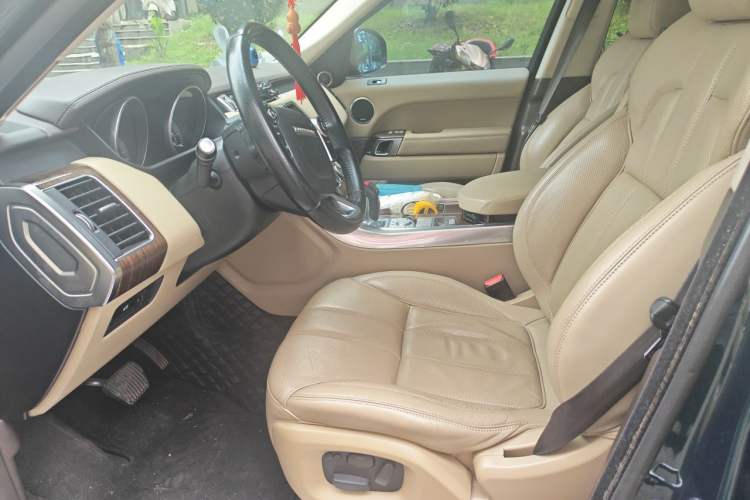 Used Land Rover Range Sport  Left Front Seat
