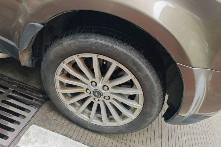 Used Land Rover Range Sport 2013 3.0 TDV6 Diesel Edition Right Front Wheel Hub