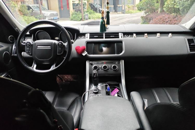 Used Land Rover Range Sport 2013 3.0 V6 U.S. Specification Center Console