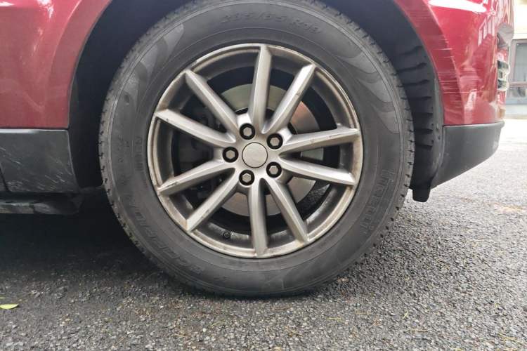 Used Land Rover Range Sport 2013 3.0 V6 U.S. Specification Right Front Wheel Hub