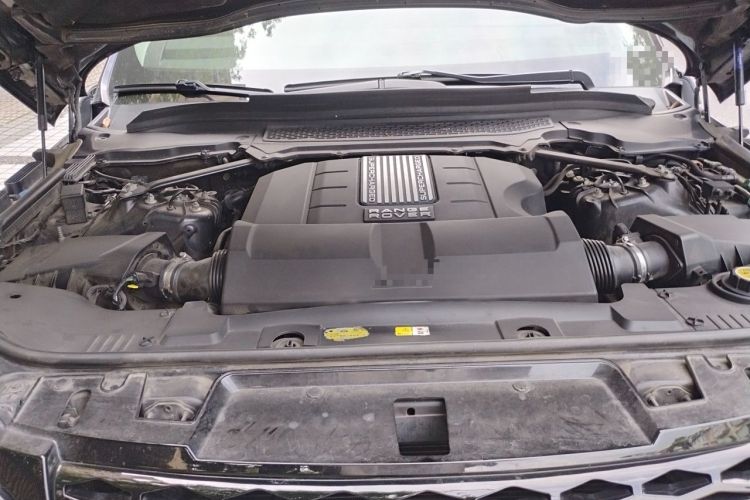 Used Land Rover Range Sport  Engine Bay
