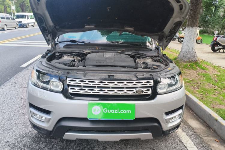 Used Land Rover Range Sport  Engine Bay