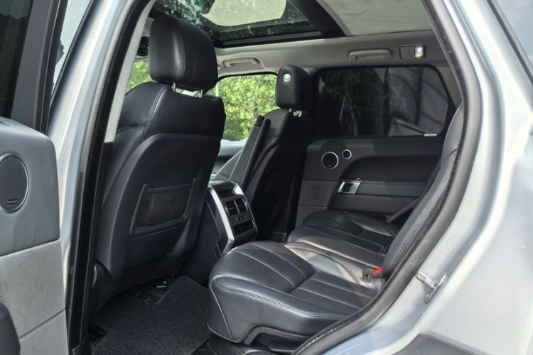 Used Land Rover Range Sport 2013 3.0 V6 U.S. Specification Interior 4