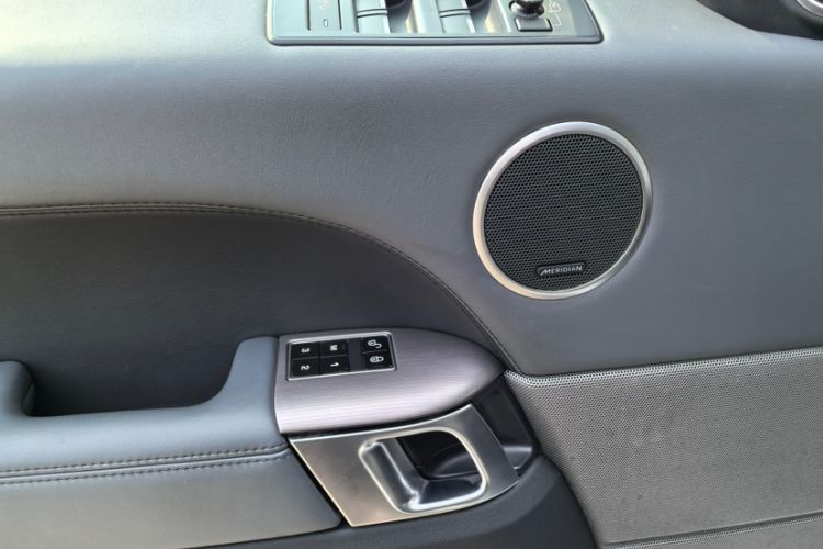 Used Land Rover Range Sport 2013 3.0 V6 U.S. Specification Interior 5
