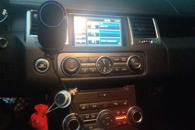 Used Land Rover Range Sport 2013 5.0 NA V8 HSE Audio And AC Panel