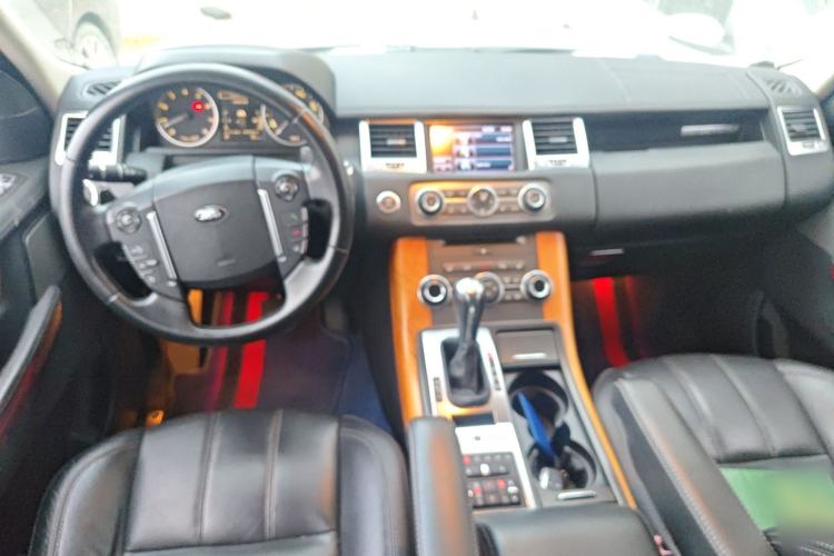 Used Land Rover Range Sport 2013 5.0 NA V8 HSE Center Console