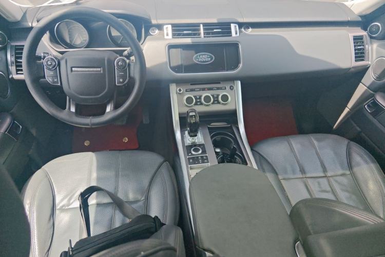 Used Land Rover Range Sport 2013 3.0 V6 U.S. Specification Center Console