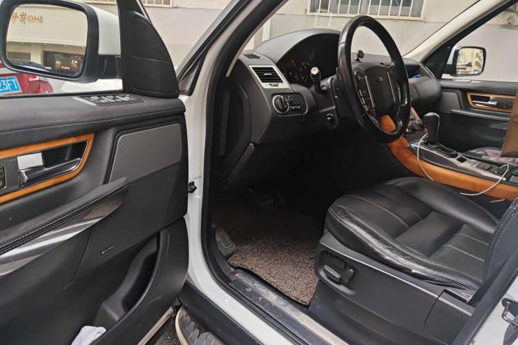 Used Land Rover Range Sport 2013 3.0 TDV6 Diesel Edition Driver Seat