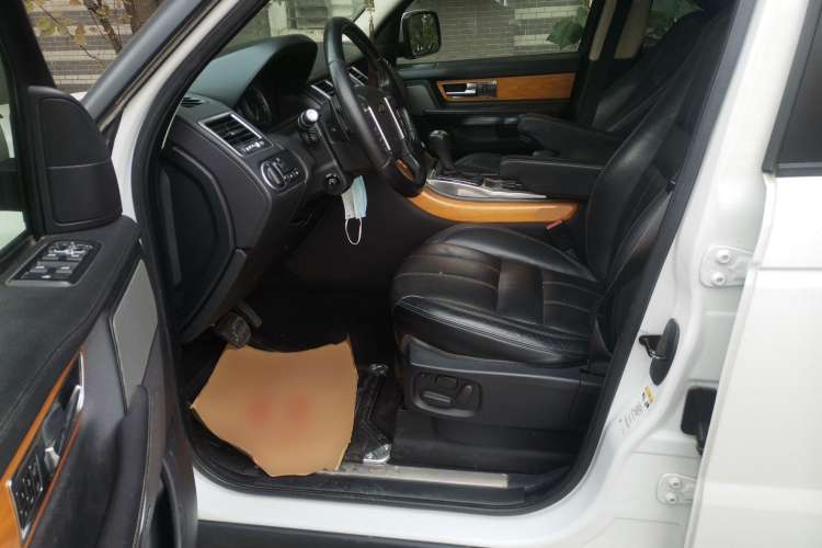 Used Land Rover Range Sport 2013 3.0 TDV6 Diesel Ultimate Sport Edition Driver Seat