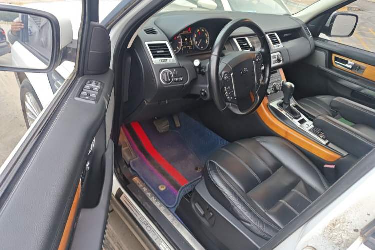 Used Land Rover Range Sport 2013 5.0 NA V8 HSE Driver Seat