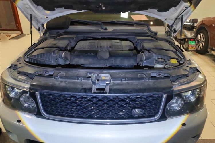 Used Land Rover Range Sport 2013 5.0 NA V8 Black Label Limited Edition Engine Bay