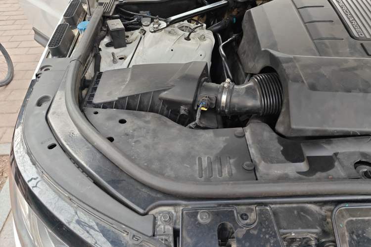 Used Land Rover Range Sport 2013 3.0 V6 U.S. Specification Engine Bay Right