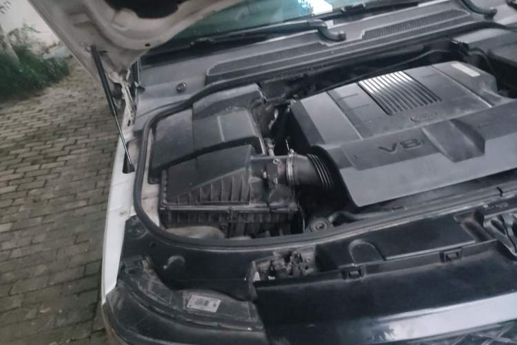 Used Land Rover Range Sport 2013 5.0 NA V8 HSE Engine Bay Right