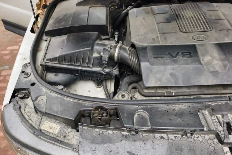 Used Land Rover Range Sport 2013 5.0 NA V8 HSE Engine Bay Right