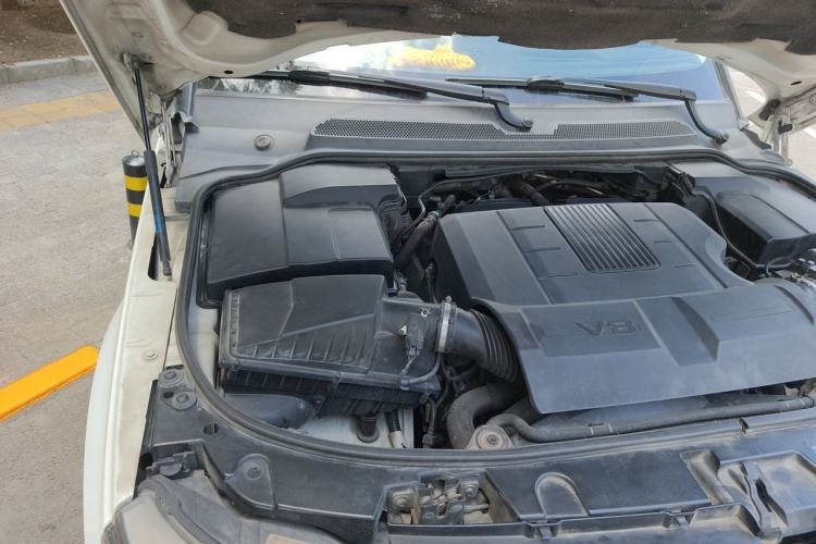 Used Land Rover Range Sport 2013 5.0 NA V8 HSE Engine Bay Right