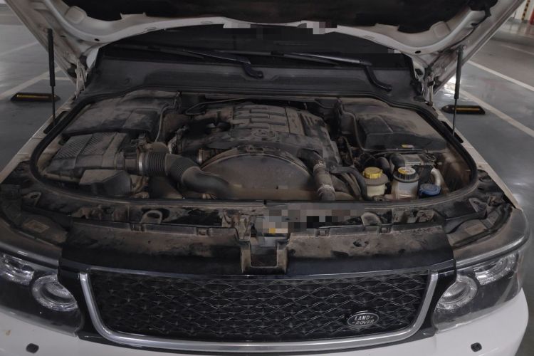 Used Land Rover Range Sport 2013 3.0 TDV6 Black Label Limited Edition Engine Bay