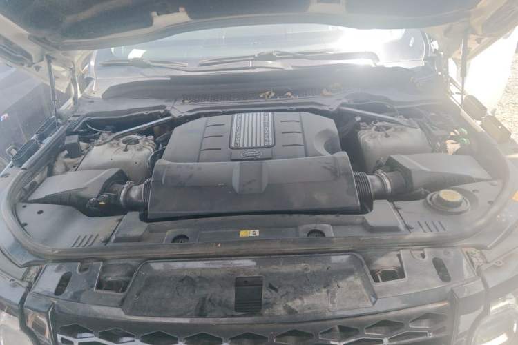 Used Land Rover Range Sport 2013 3.0 V6 U.S. Specification Engine Bay