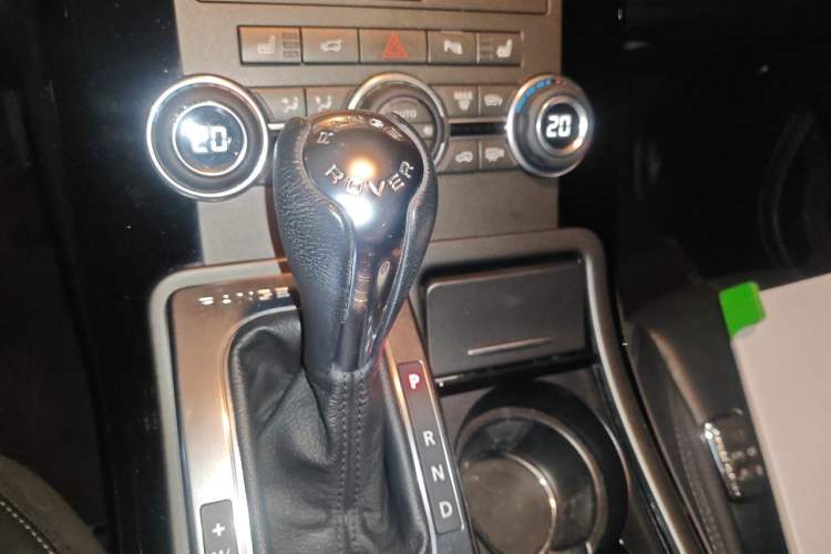 Used Land Rover Range Sport 2013 3.0 TDV6 Diesel Edition Gear Lever