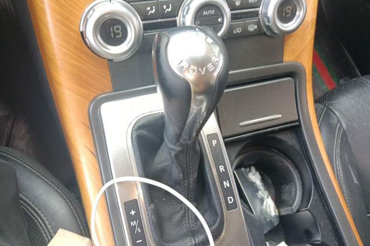 Used Land Rover Range Sport  Gear Lever
