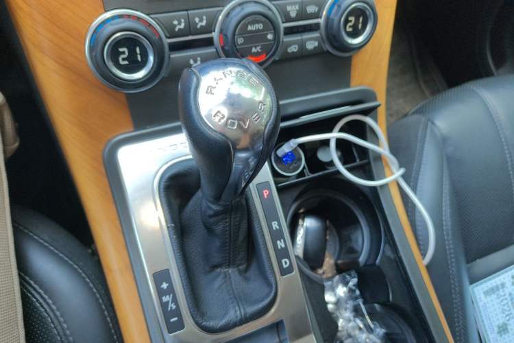 Used Land Rover Range Sport 2013 5.0 NA V8 HSE Gear Lever