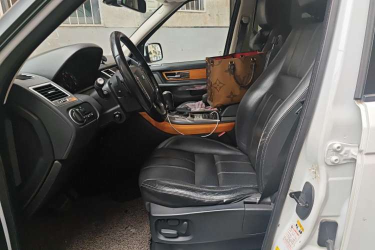 Used Land Rover Range Sport 2013 3.0 TDV6 Diesel Edition Left Front Seat