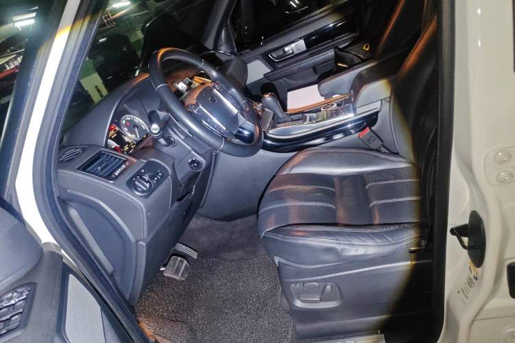 Used Land Rover Range Sport 2013 3.0 TDV6 Diesel Edition Left Front Seat