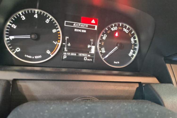 Used Land Rover Range Sport 2013 5.0 NA V8 Black Label Limited Edition Odometer Close Up