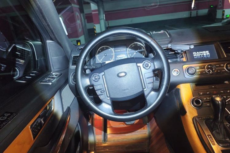 Used Land Rover Range Sport 2013 3.0 TDV6 Diesel Ultimate Sport Edition Steering Wheel