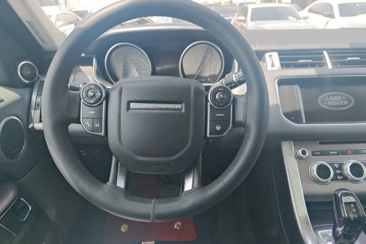 Used Land Rover Range Sport 2013 3.0 V6 U.S. Specification Steering Wheel