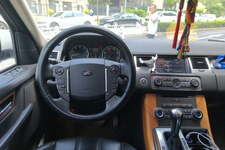 Used Land Rover Range Sport 2013 5.0 NA V8 HSE Steering Wheel