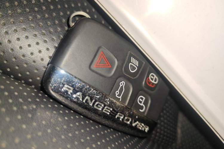 Used Land Rover Range Sport 2013 3.0 TDV6 Diesel Edition Vehicle Key