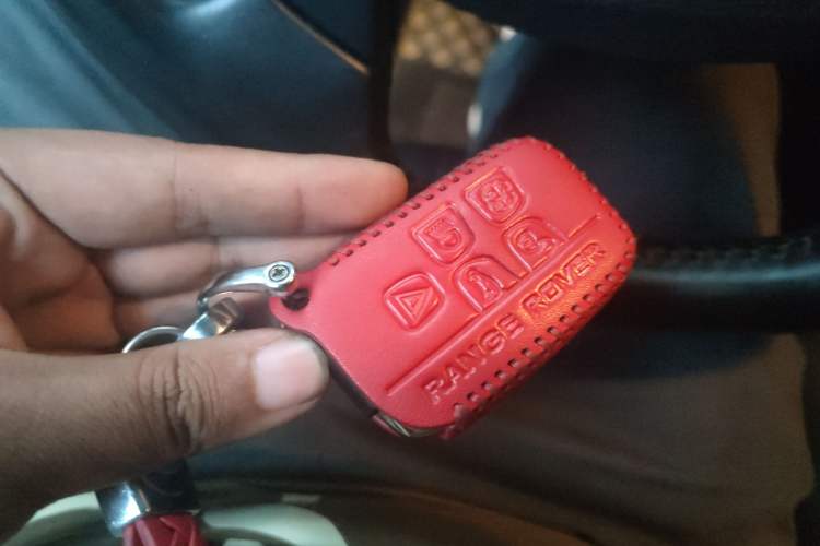 Used Land Rover Range Sport 2013 5.0 NA V8 HSE Vehicle Key